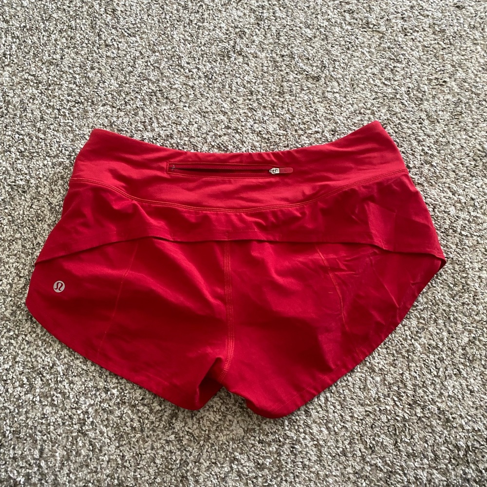 Lulu Speed up shorts size 4 with 2.5” inseam